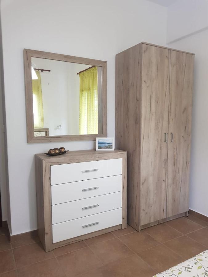 Apartamenty Rodzinne Kamena Vourla Luaran gambar