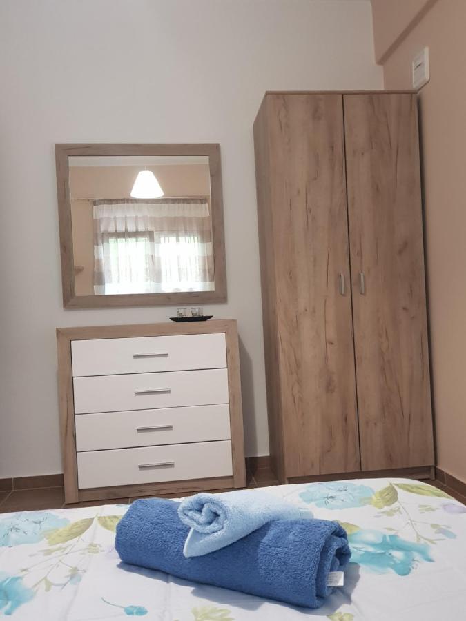 Apartamenty Rodzinne Kamena Vourla Luaran gambar